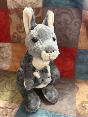 🛍️5/$20🛍️Gray Kangaroo with Joey